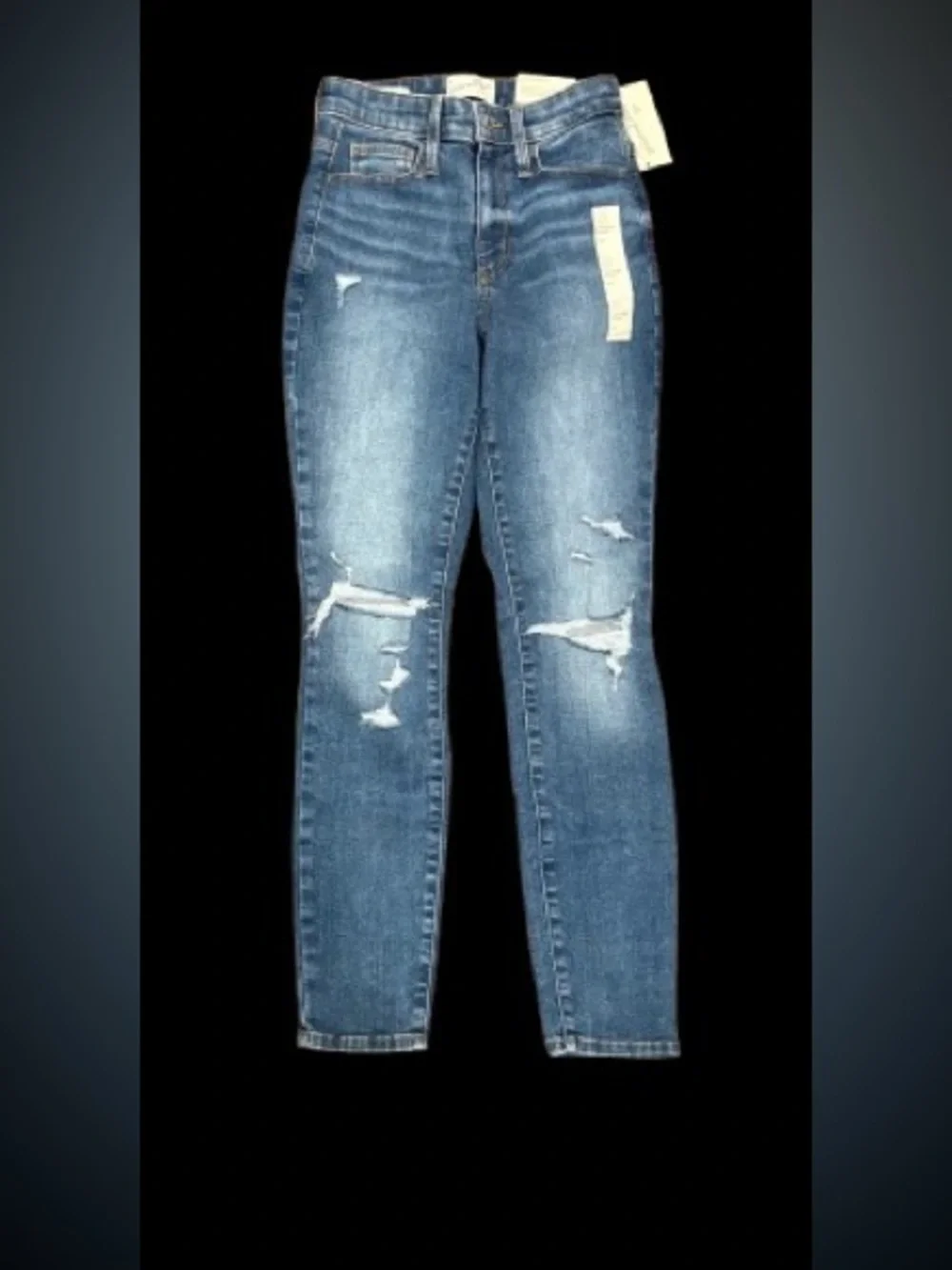 Women’s Universal Threads Skinny Distressed Jeans - Mid Wash